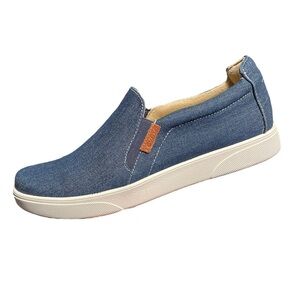 Revere Women's Attica Slip On Canvas Sneaker Ocean Blue Size 9  EU 40  Cushioned